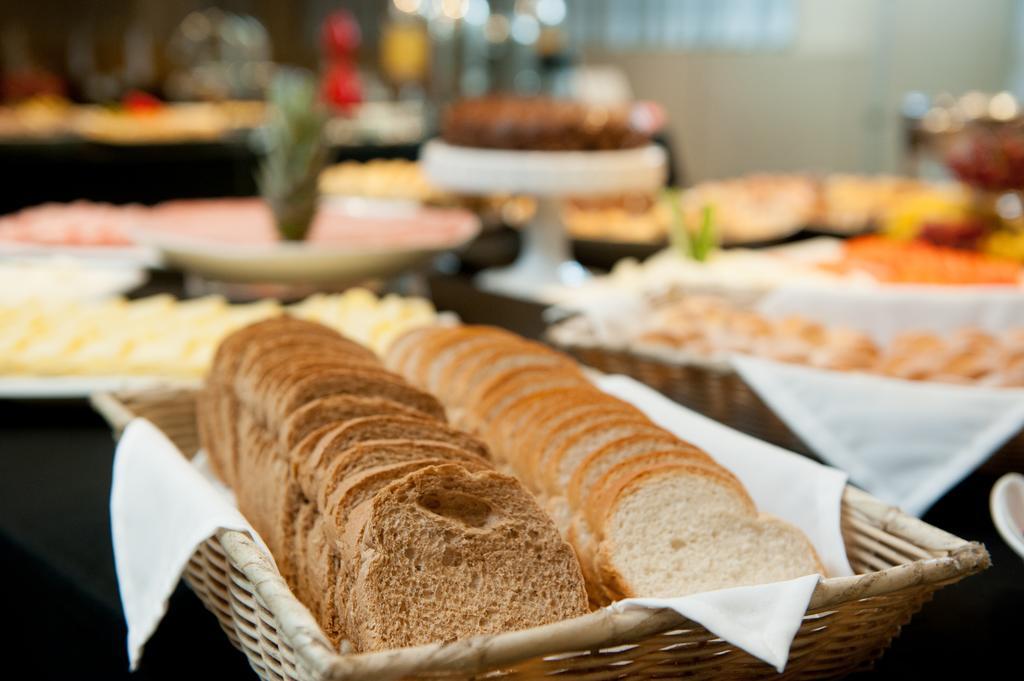 Planalto Bittar Hotel E Eventos Brazíliaváros Kültér fotó